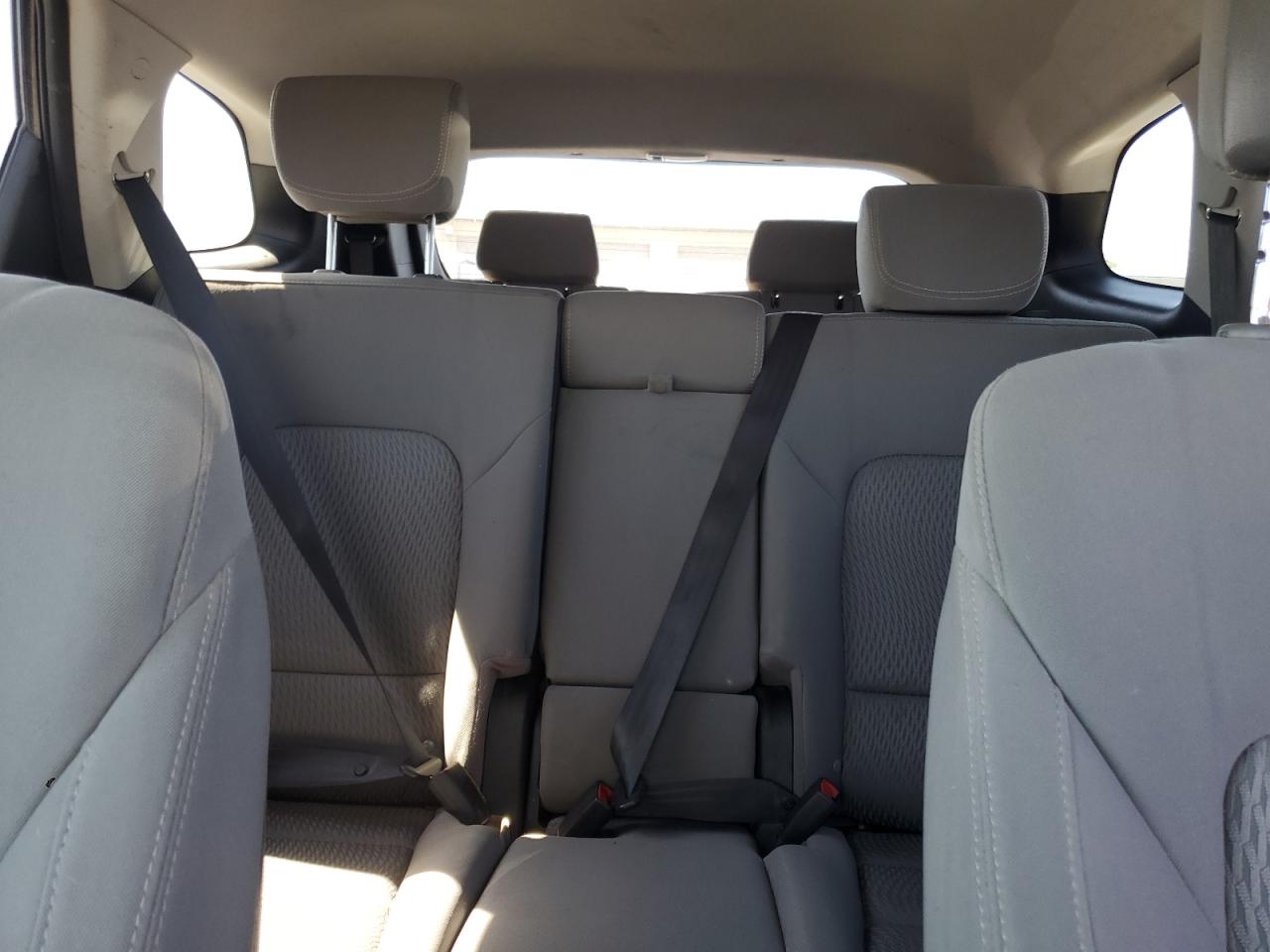 2017 Hyundai Santa Fe Se VIN: KM8SMDHF1HU220521 Lot: 66489035