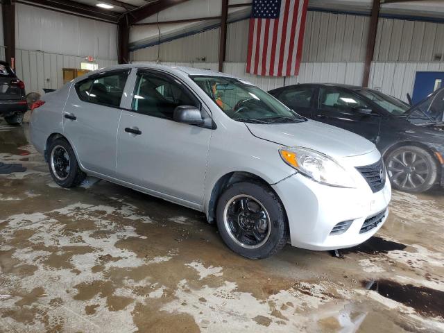  NISSAN VERSA 2014 Сріблястий