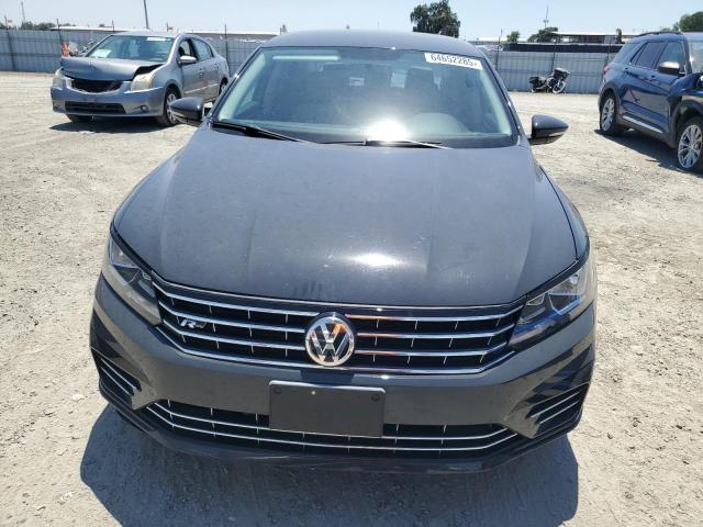  VOLKSWAGEN PASSAT 2017 Серый