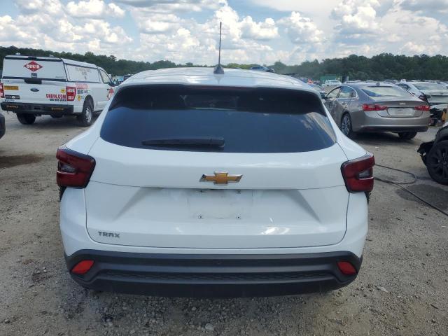  CHEVROLET TRAX 2024 Biały