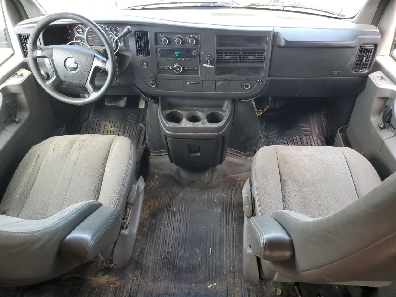 2010 Chevrolet Express G1500 VIN: 1GCUGADX3A1121045 Lot: 63118215
