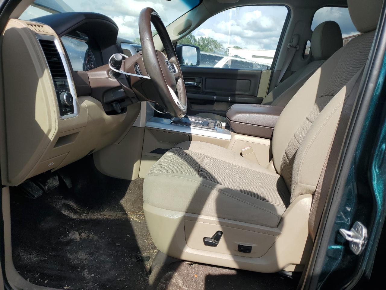 2011 Dodge Ram 1500 VIN: 1D7RV1GT7BS552607 Lot: 65384765