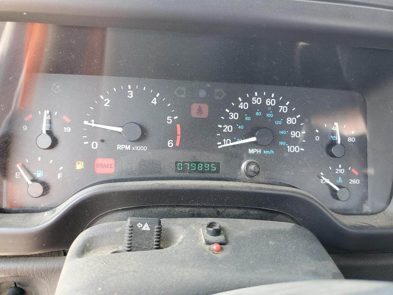2000 Jeep Wrangler / Tj Se VIN: 1J4FA29P3YP739914 Lot: 65254995