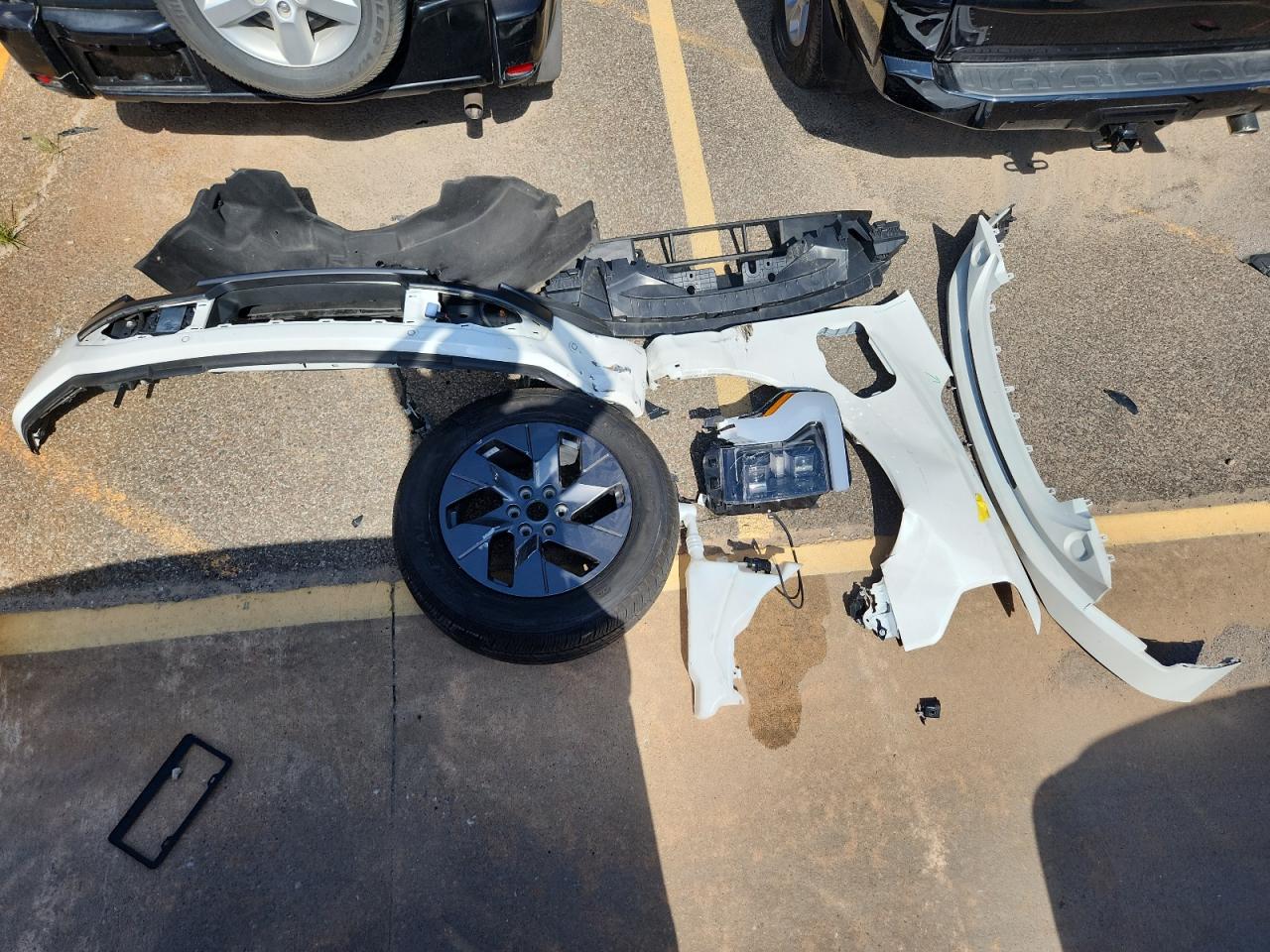 2022 Ford F150 Lightning Pro VIN: 1FT6W1EV3NWG00437 Lot: 63005595