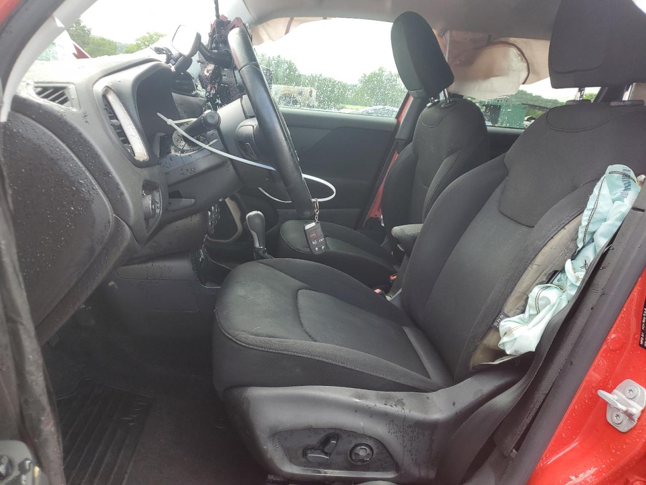 2015 Jeep Renegade Latitude VIN: ZACCJABTXFPB30359 Lot: 64969725