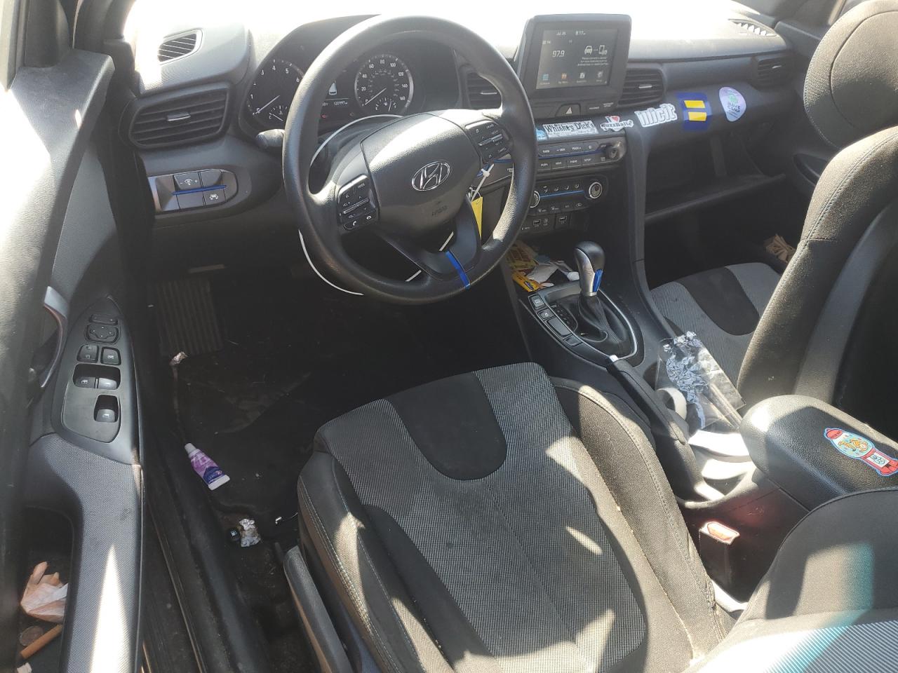 kmhtg6af3lu023893 KMHTG6AF3LU023893 2020 Hyundai Veloster Base
