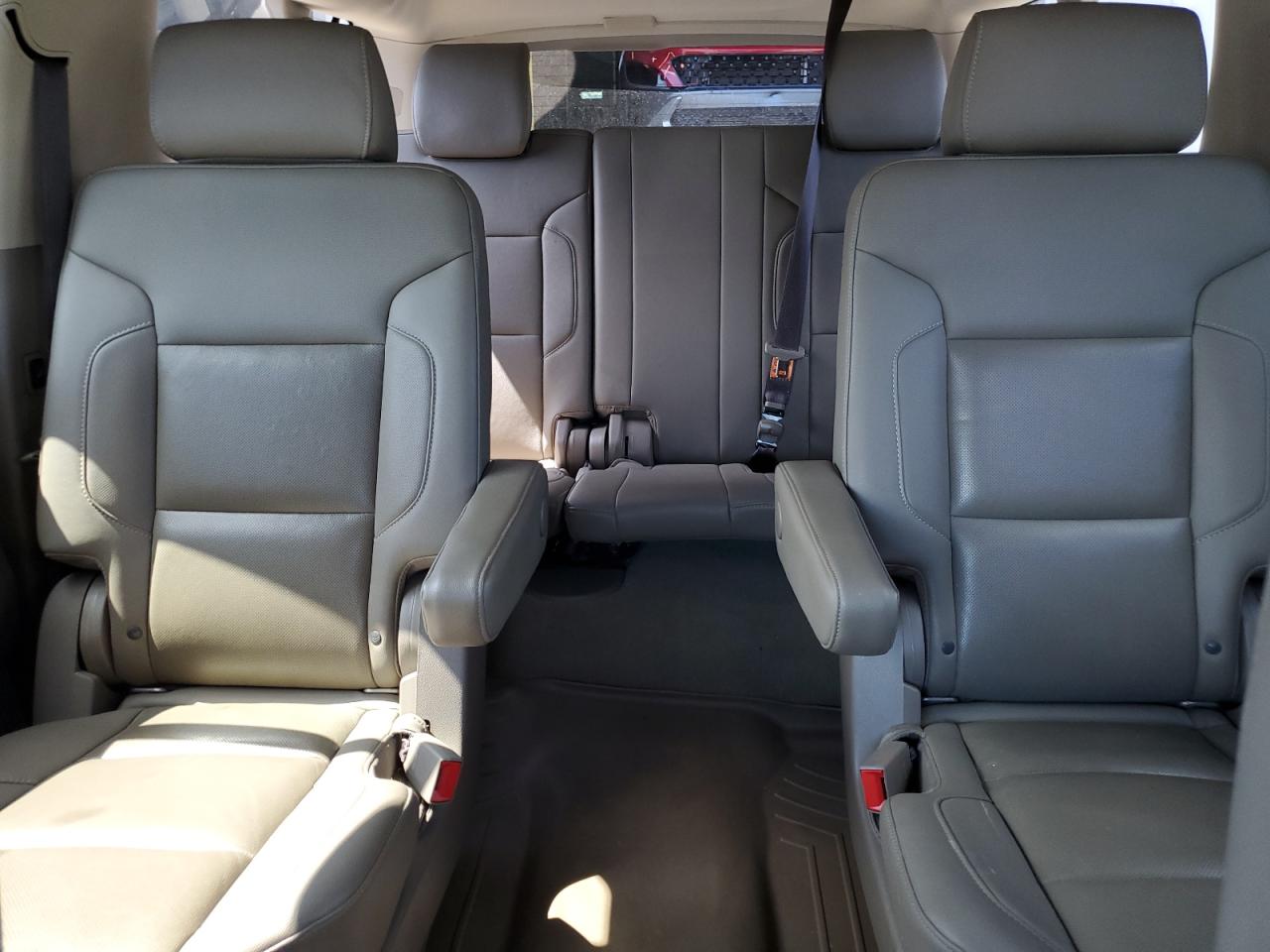 2018 Chevrolet Suburban K1500 Premier VIN: 1GNSKJKC6JR185353 Lot: 66549685