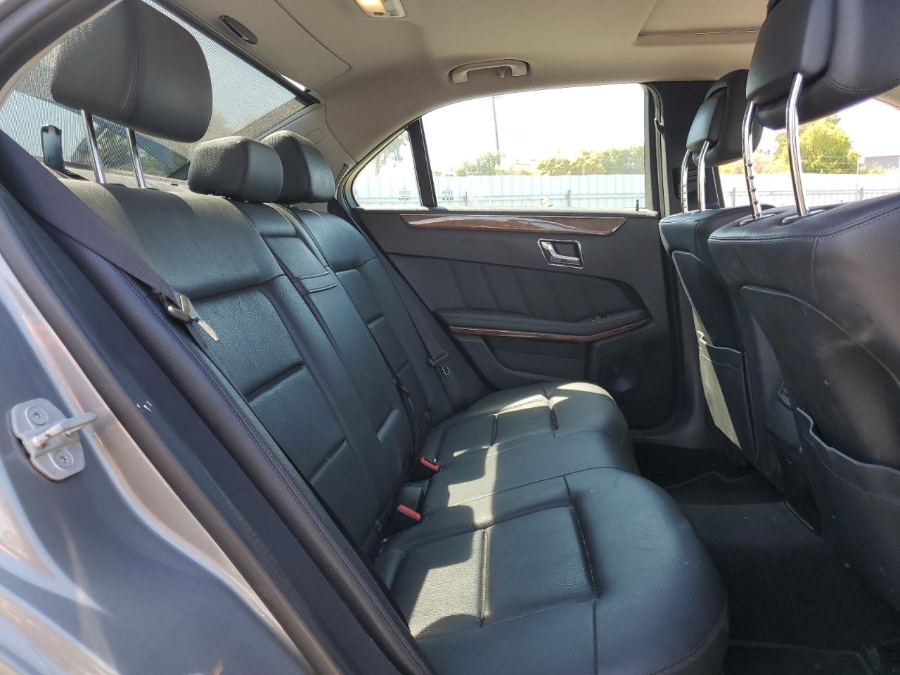 2011 Mercedes-Benz E 350 VIN: WDDHF5GB6BA301574 Lot: 63241075