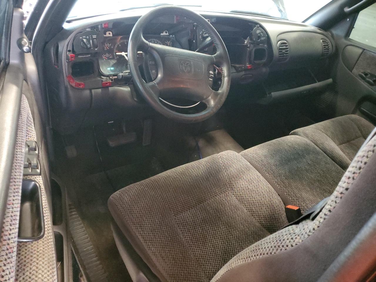 1999 Dodge Ram 1500 VIN: 3B7HC12Y9XG188249 Lot: 62077475