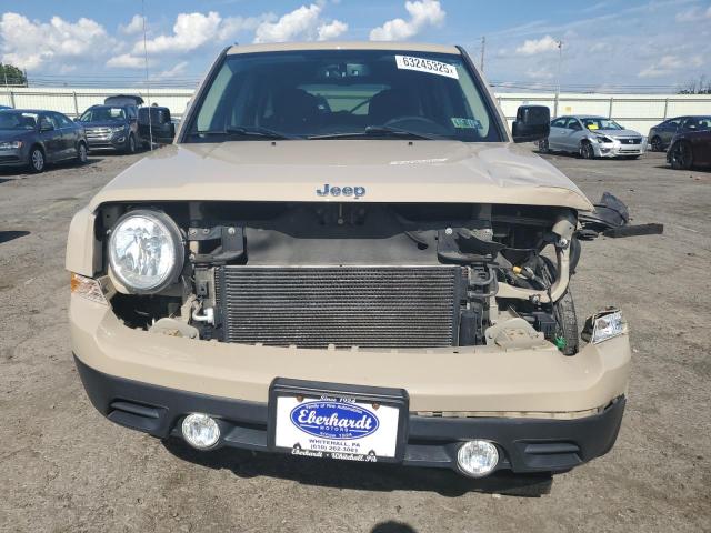 Паркетники JEEP PATRIOT 2017 Бежевый