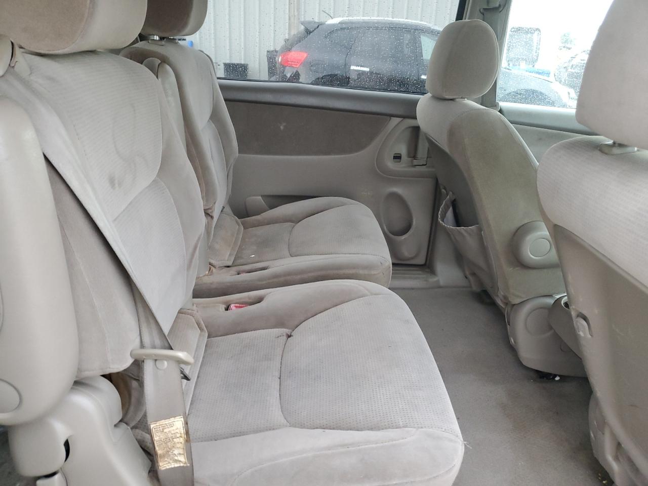 2004 Toyota Sienna Ce VIN: 5TDZA23C44S013102 Lot: 64028965