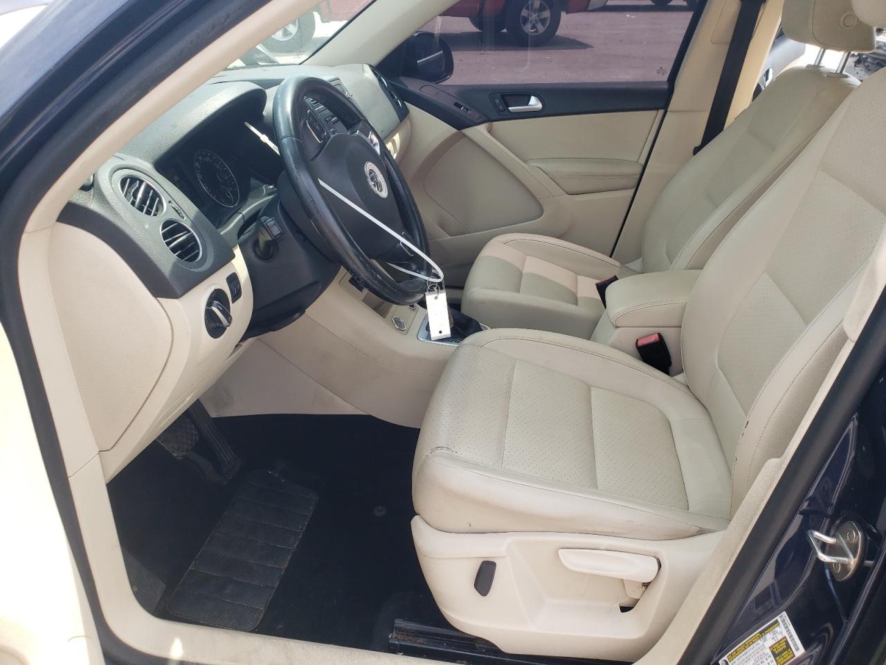 2015 Volkswagen Tiguan S VIN: WVGBV7AX1FW560674 Lot: 66693585