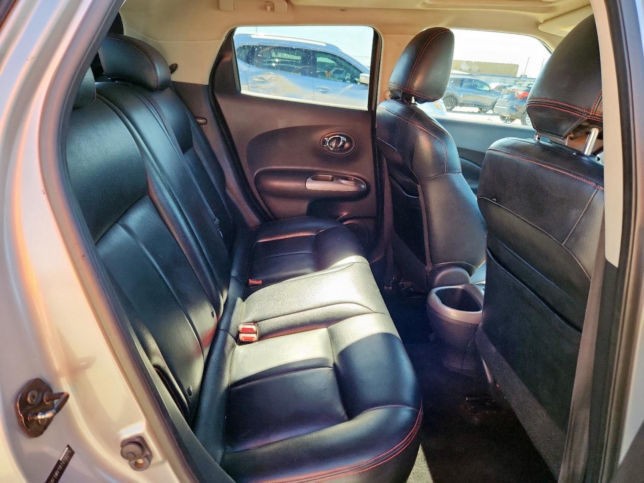 JN8AF5MV1BT018275 2011 Nissan Juke S