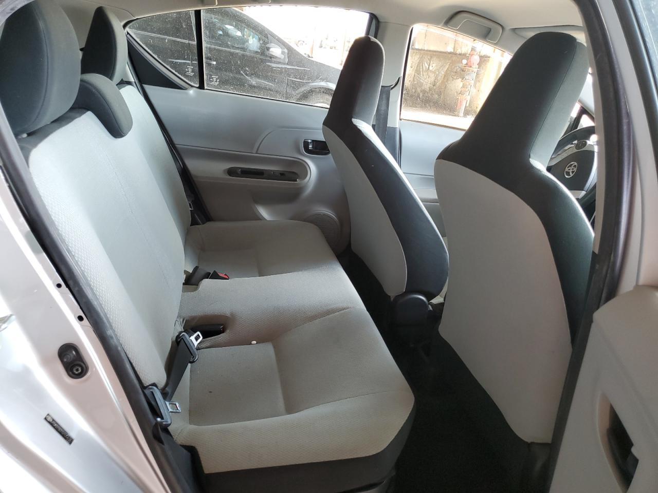 2013 Toyota Prius C VIN: JTDKDTB31D1056387 Lot: 63293315