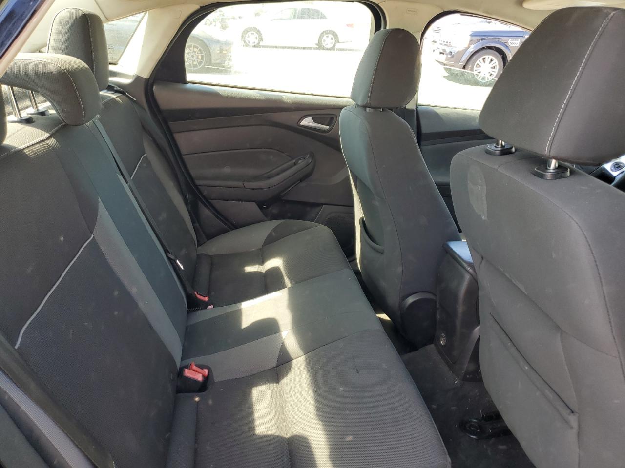 2014 Ford Focus Se VIN: 1FADP3F25EL266925 Lot: 61353655