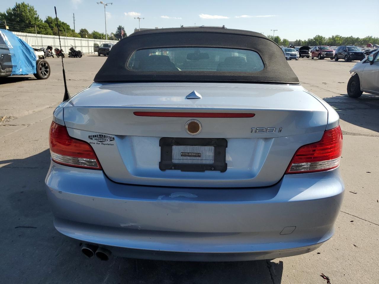 2009 BMW 128 I VIN: WBAUL73559VJ74989 Lot: 64055265