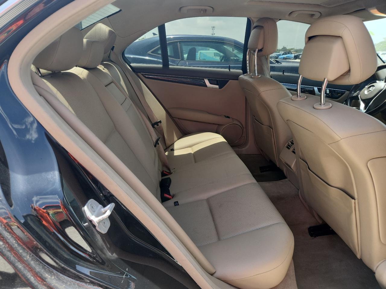 2013 Mercedes-Benz C 250 VIN: WDDGF4HB7DR252698 Lot: 64729245