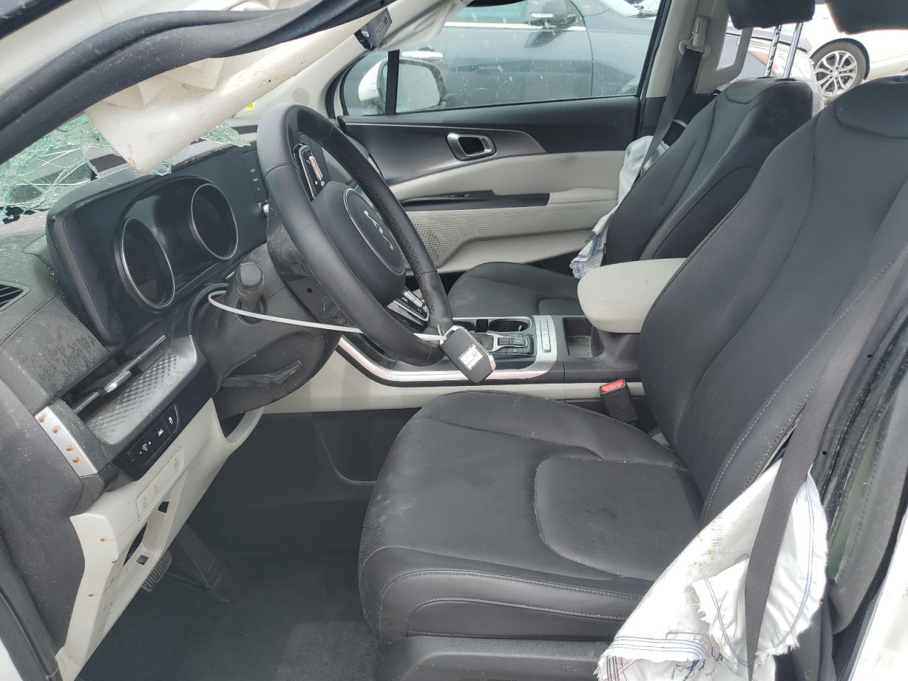 2024 Kia Carnival Lx VIN: KNDNB4H37R6393768 Lot: 63253555