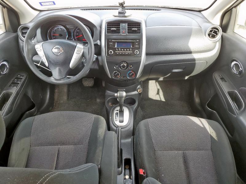  NISSAN VERSA 2018 Silver