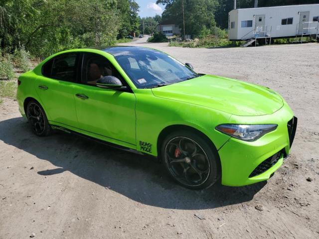  ALFA ROMEO GIULIA 2018 Green