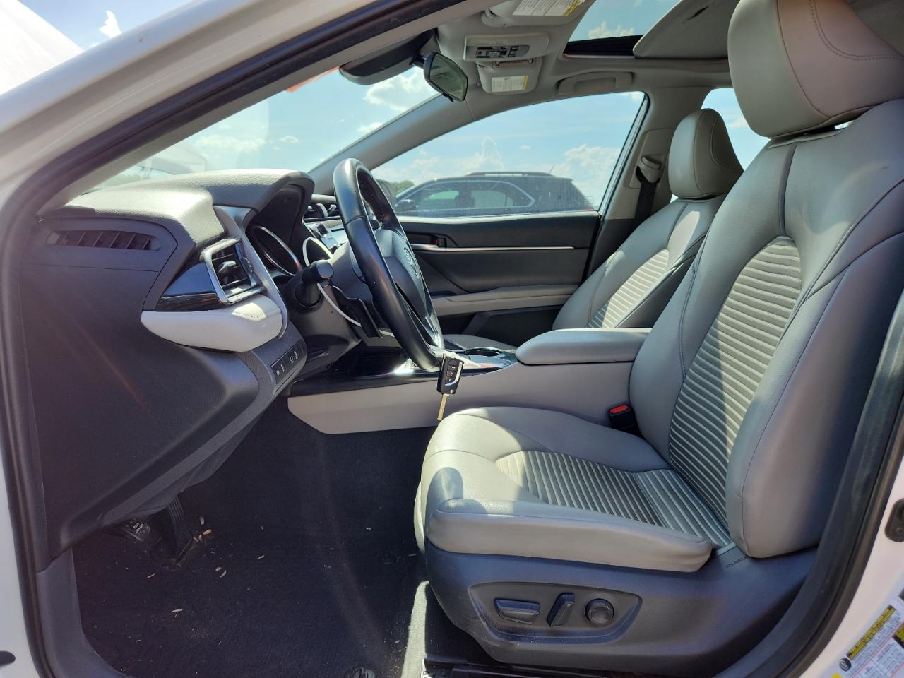 2019 Toyota Camry L VIN: 4T1B11HK2KU850690 Lot: 65414585