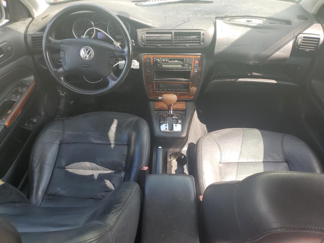2002 Volkswagen Passat Glx 4Motion VIN: WVWTH63B22P118938 Lot: 64662765