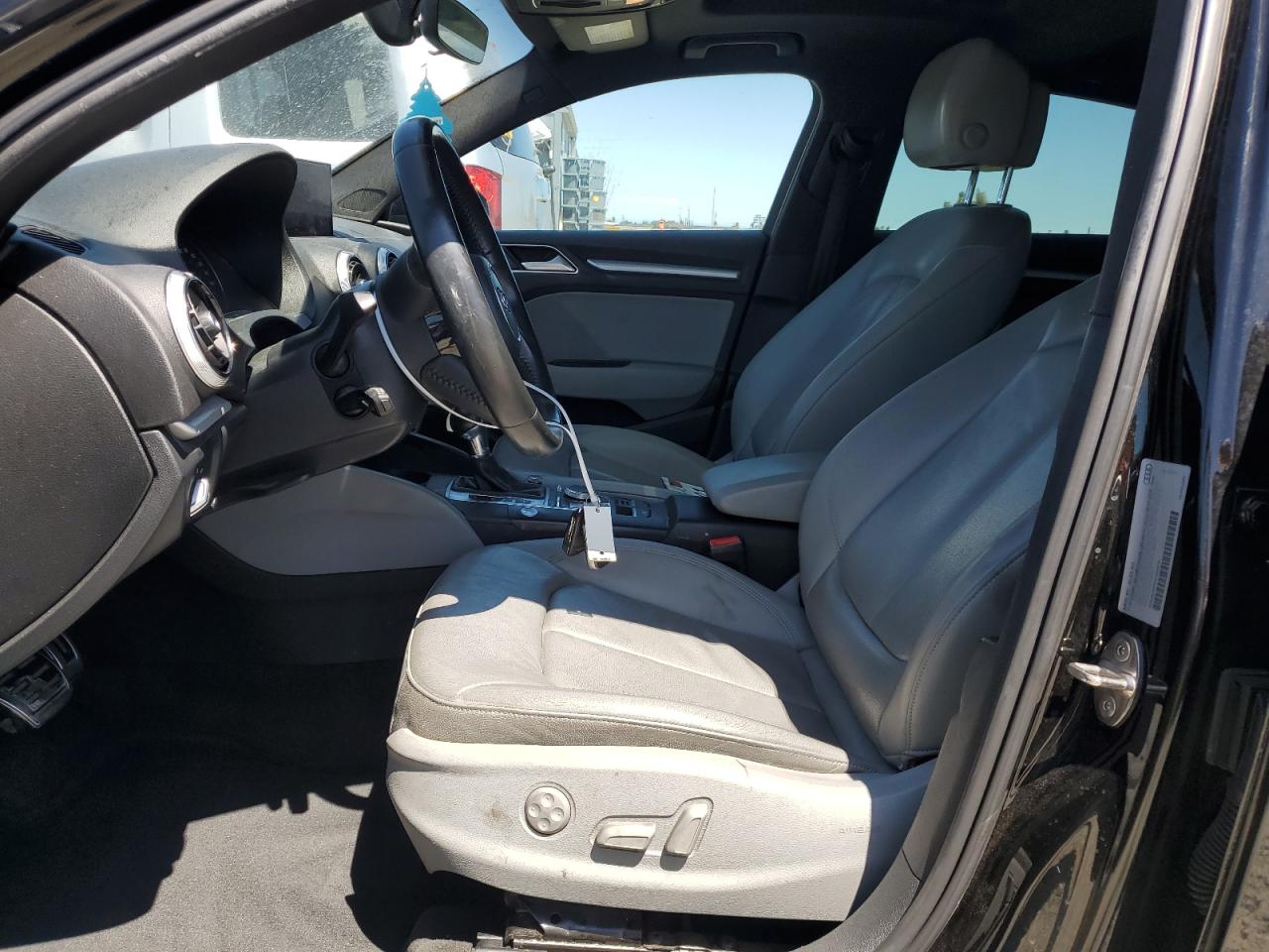2017 Audi A3 Premium VIN: WAUAUGFF5H1040476 Lot: 63811165