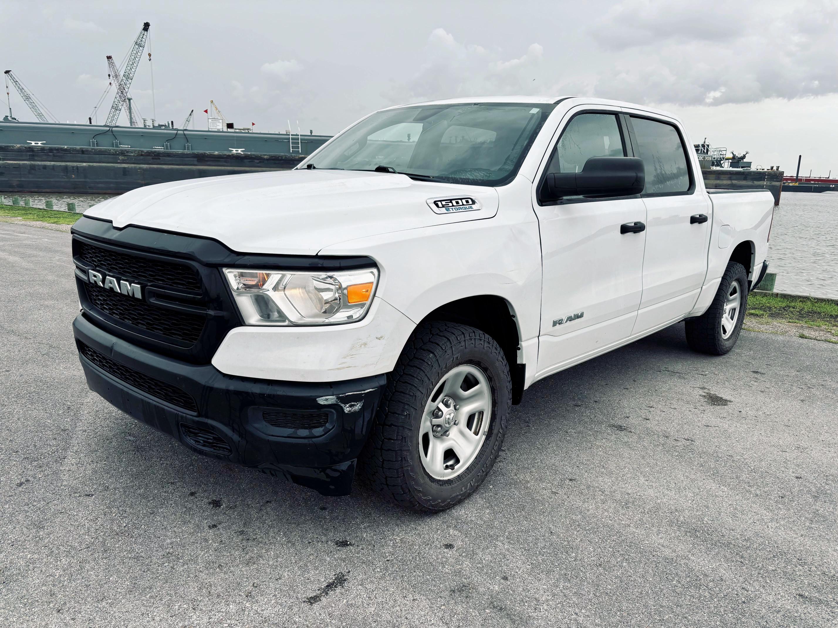  RAM 1500 2022 Белы