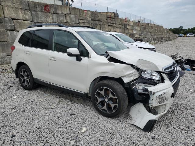  SUBARU FORESTER 2016 Белы