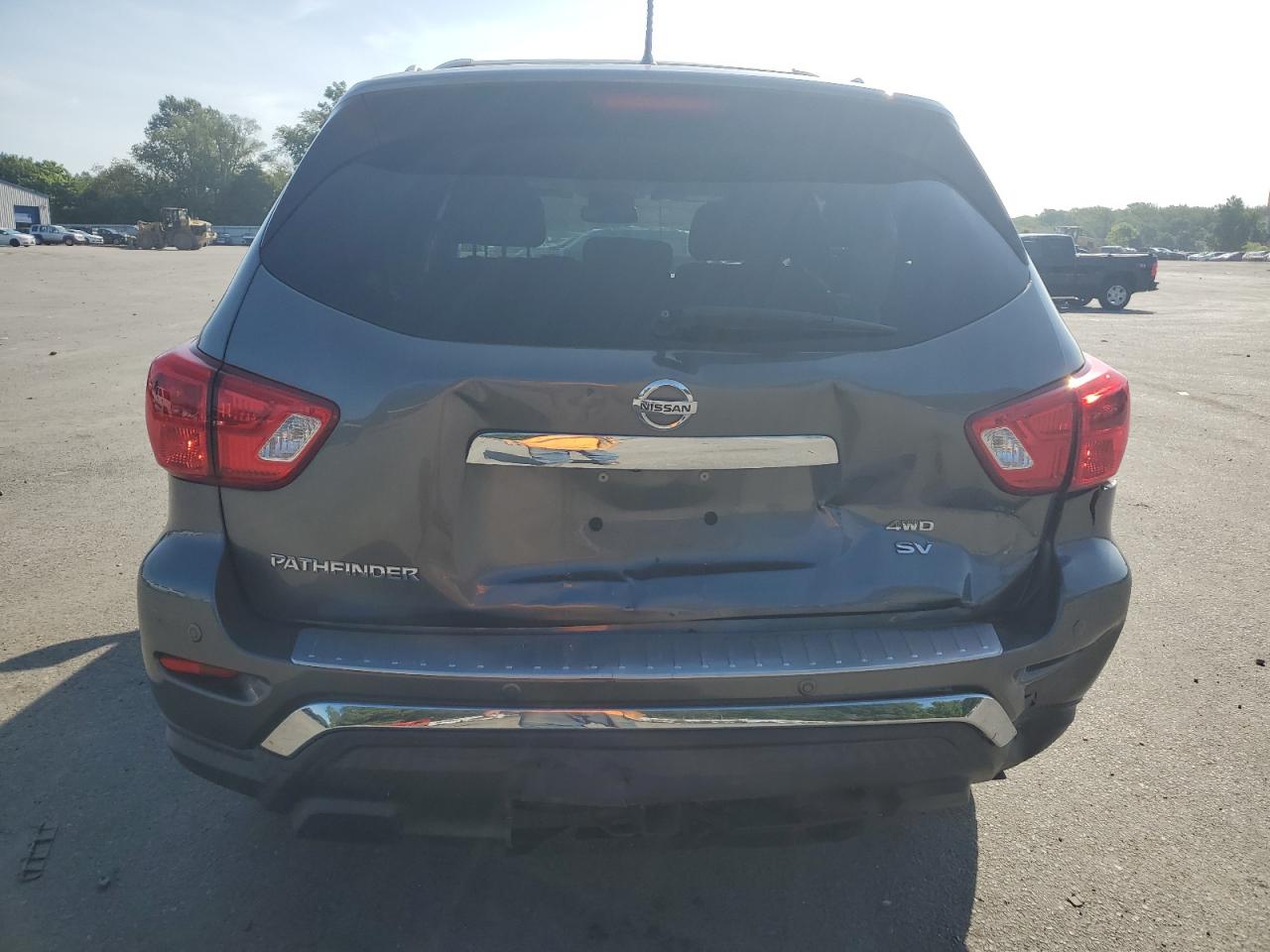 2018 Nissan Pathfinder S VIN: 5N1DR2MM3JC637329 Lot: 66140605