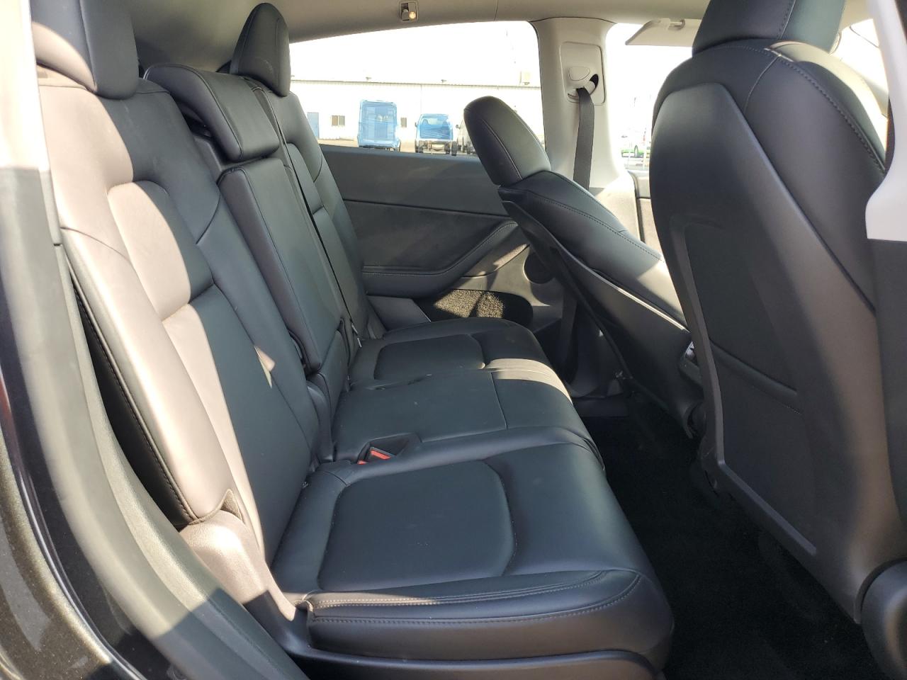 2024 Tesla Model Y VIN: 7SAYGAEE3RF192086 Lot: 65028085