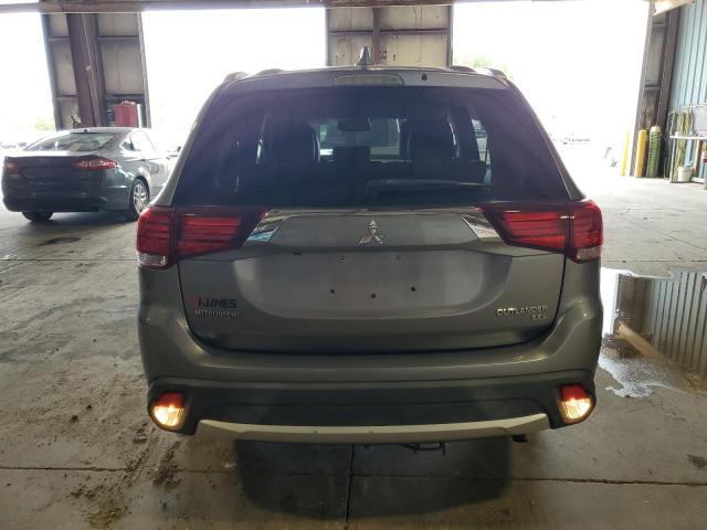  MITSUBISHI OUTLANDER 2018 Серебристый