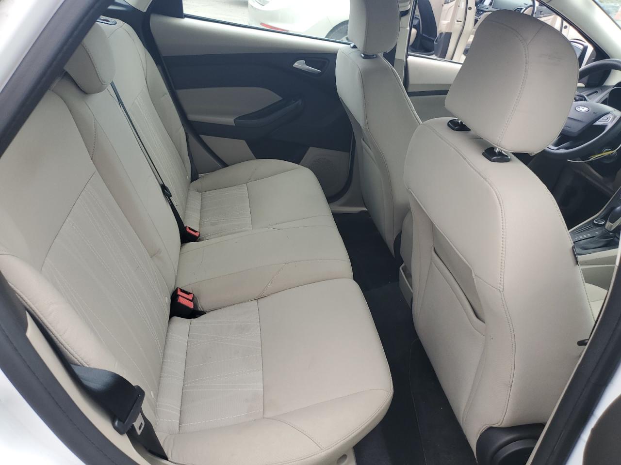 2016 Ford Focus Se VIN: 1FADP3K25GL304131 Lot: 65404735