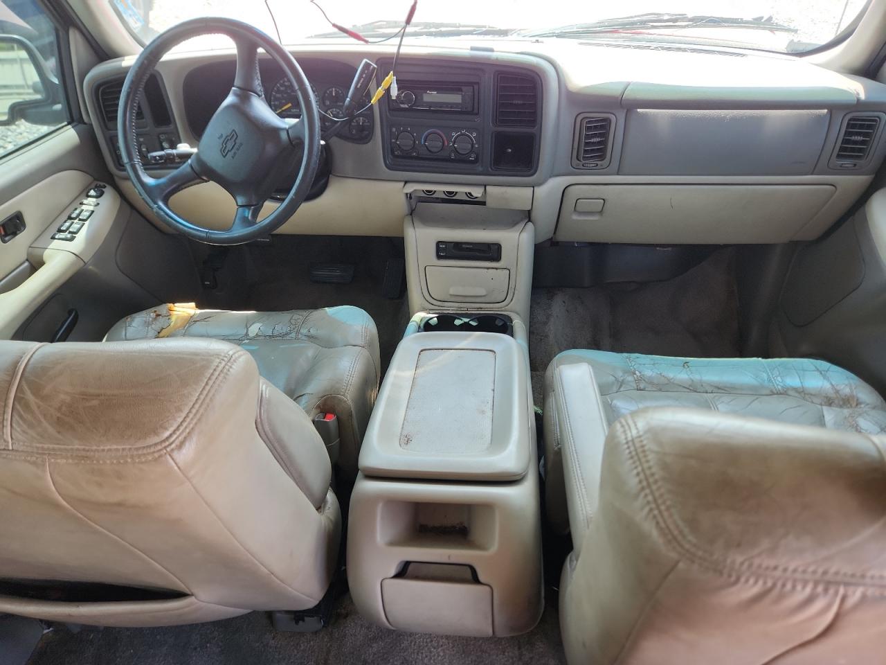 2000 Chevrolet Tahoe C1500 VIN: 1GNEC13T6YJ161264 Lot: 64282905