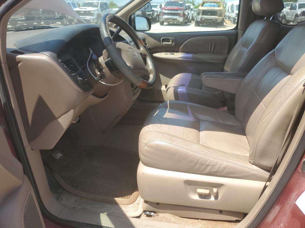 2000 Toyota Sienna Le VIN: 4T3ZF13C5YU277803 Lot: 65290255