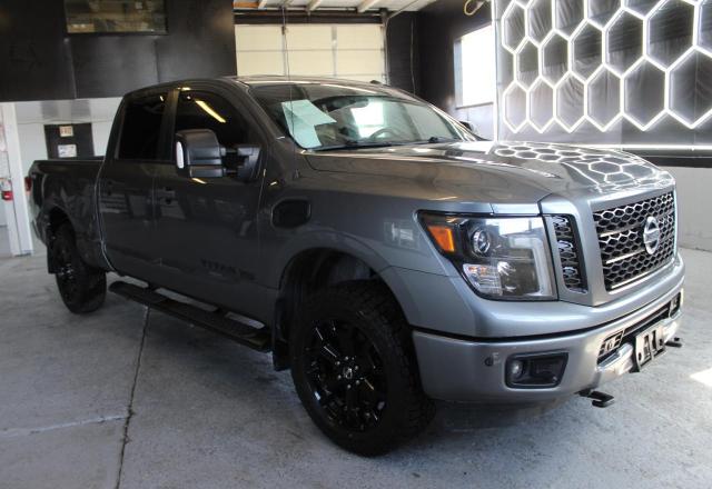  NISSAN TITAN 2018 Szary