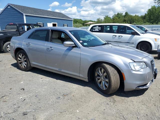  CHRYSLER 300 2017 Серебристый