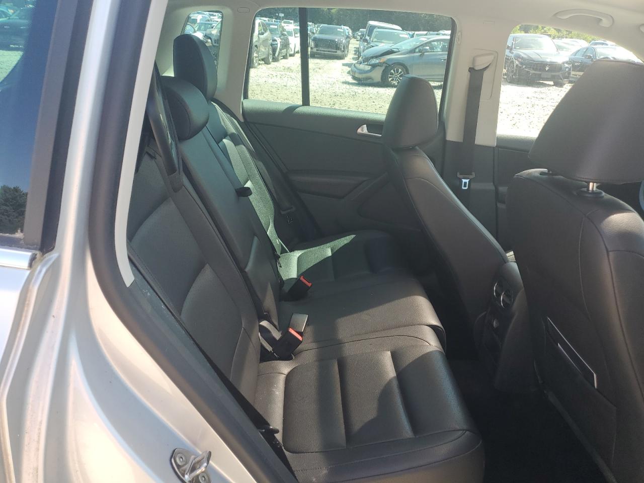 2016 Volkswagen Tiguan S VIN: WVGBV7AX2GW520573 Lot: 66182645