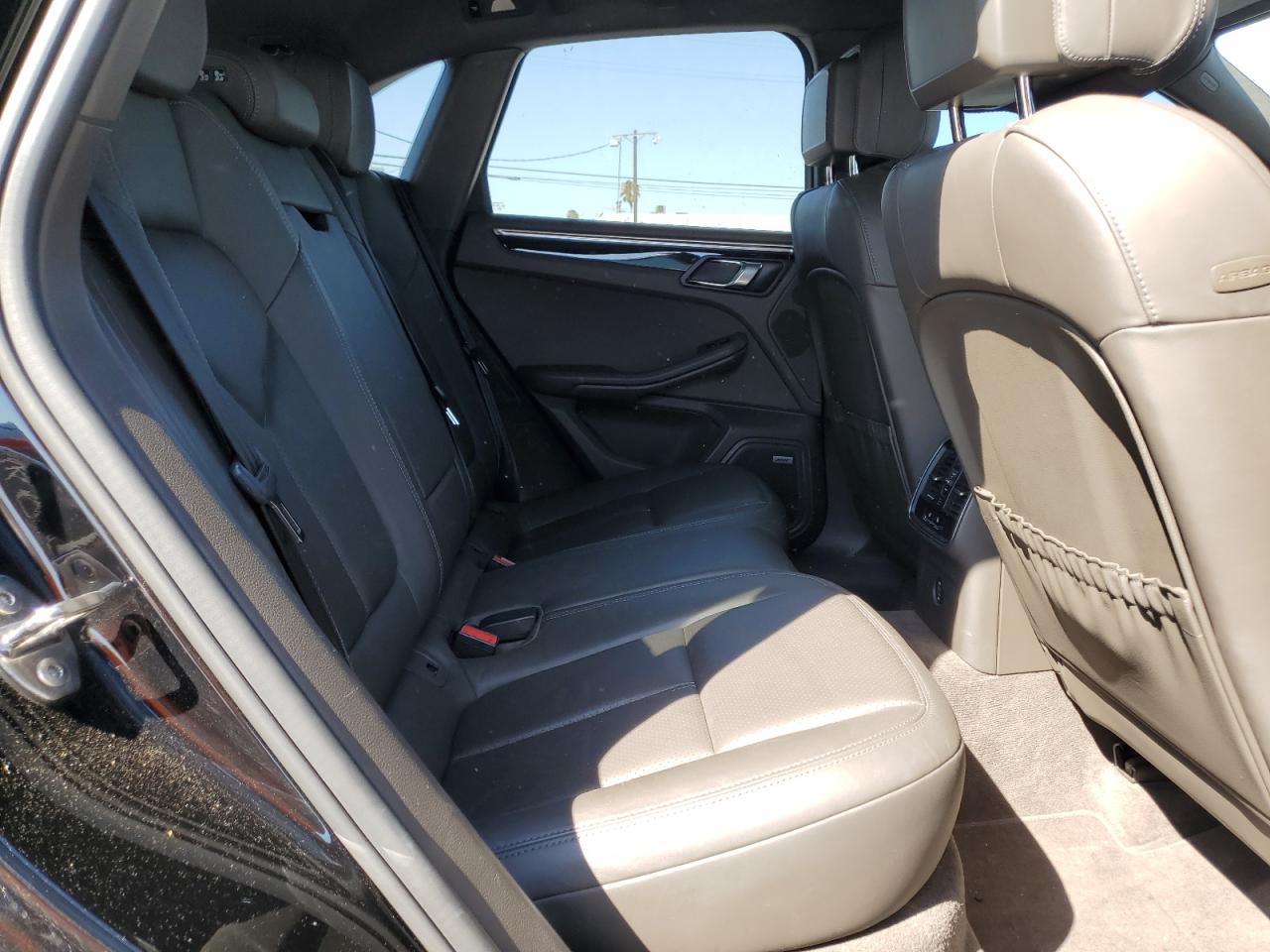 2017 Porsche Macan VIN: WP1AA2A5XHLB09212 Lot: 66739095