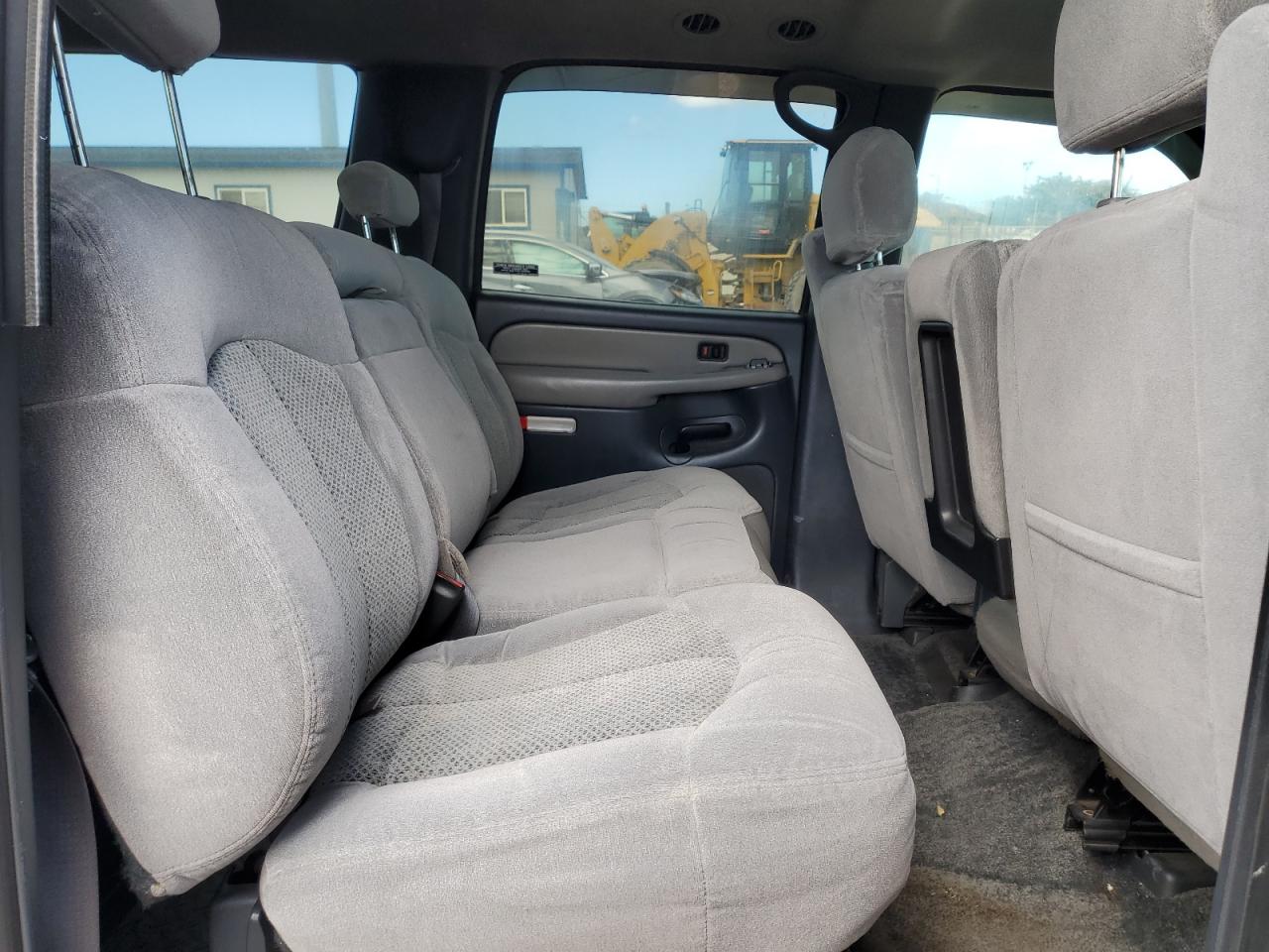 2001 Chevrolet Suburban C1500 VIN: 3GNEC16T81G100873 Lot: 64723265