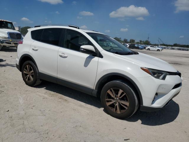  TOYOTA RAV4 2018 White