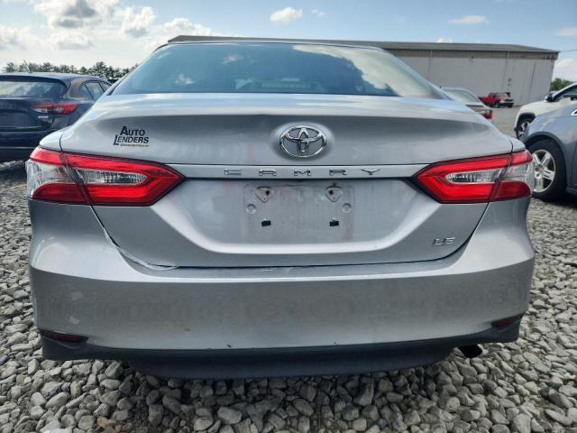  TOYOTA CAMRY 2018 Srebrny