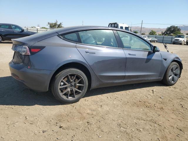  TESLA MODEL 3 2023 Серый