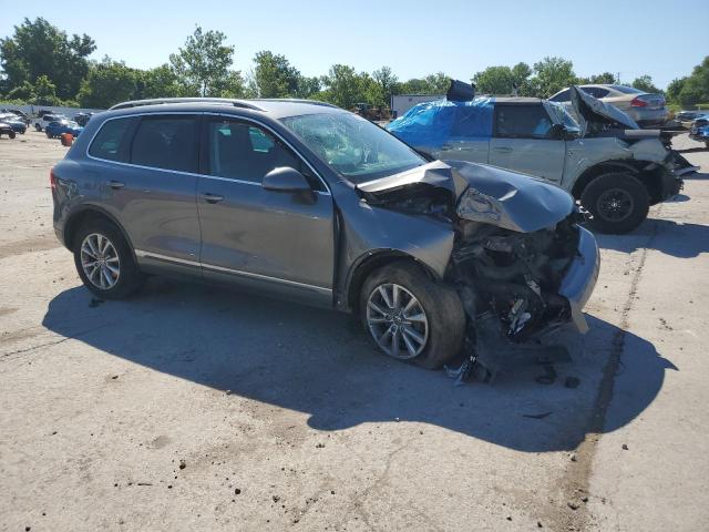 Parquets VOLKSWAGEN TOUAREG 2014 Szary
