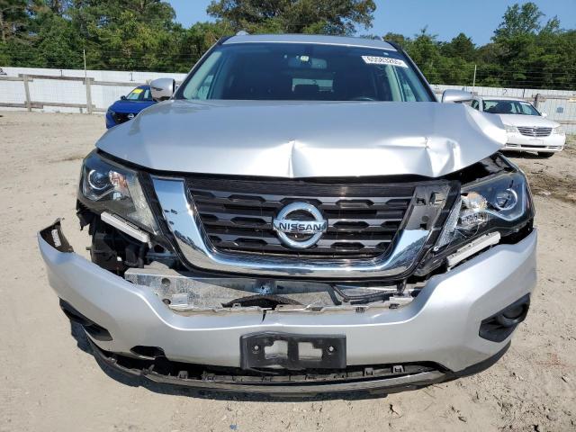  NISSAN PATHFINDER 2017 Srebrny
