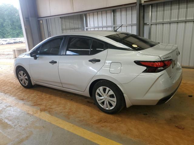  NISSAN VERSA 2020 Серебристый