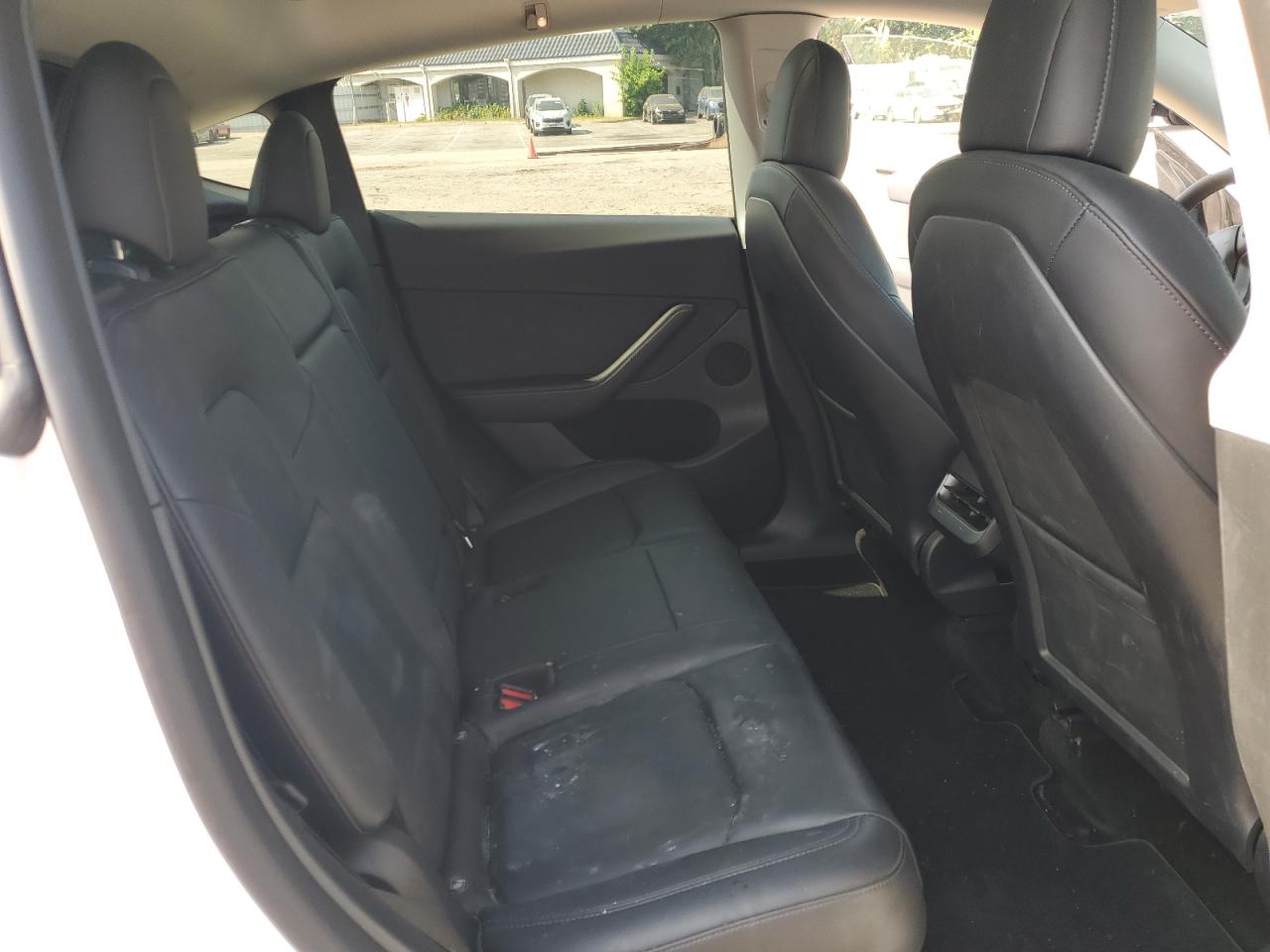 2022 Tesla Model Y VIN: 7SAYGDEE8NF558331 Lot: 64841655