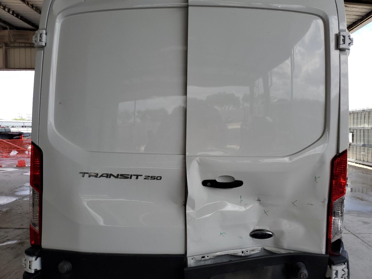 2019 Ford Transit T-250 VIN: 1FTYR2CM1KKB90661 Lot: 62706865