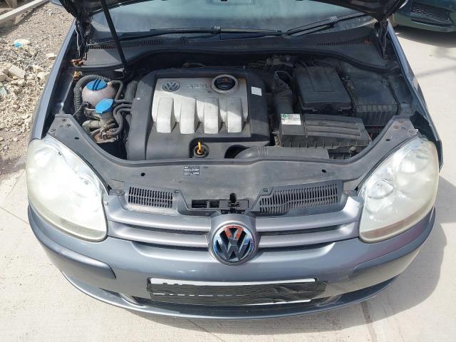 2005 VOLKSWAGEN GOLF TDI S