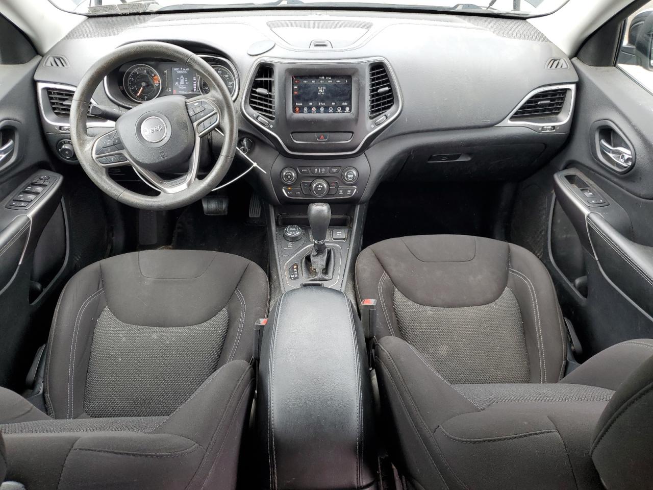 2019 Jeep Cherokee Latitude VIN: 1C4PJMCB5KD299853 Lot: 63647715